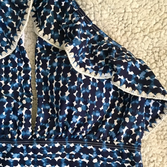 Halter style ruffle trimmed tankini top - Picture 2 of 4